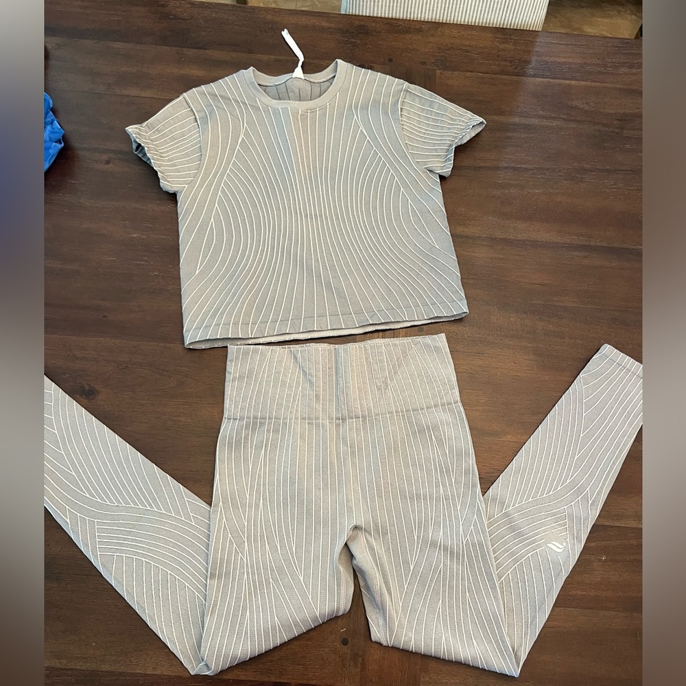 Fabletics workout set